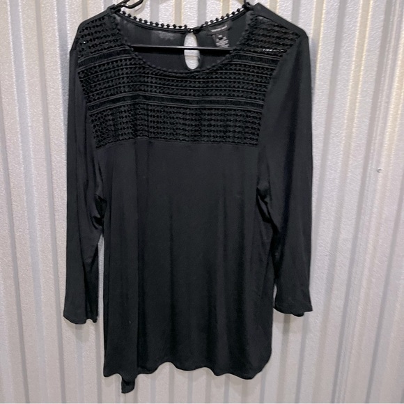 Tops - Womens Top